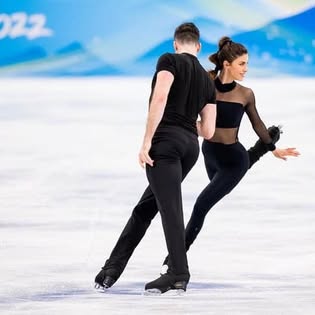Ice dance twizzle sequence