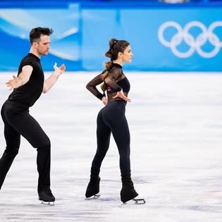 Tina and Simon in their black free dance, Beijing 2022